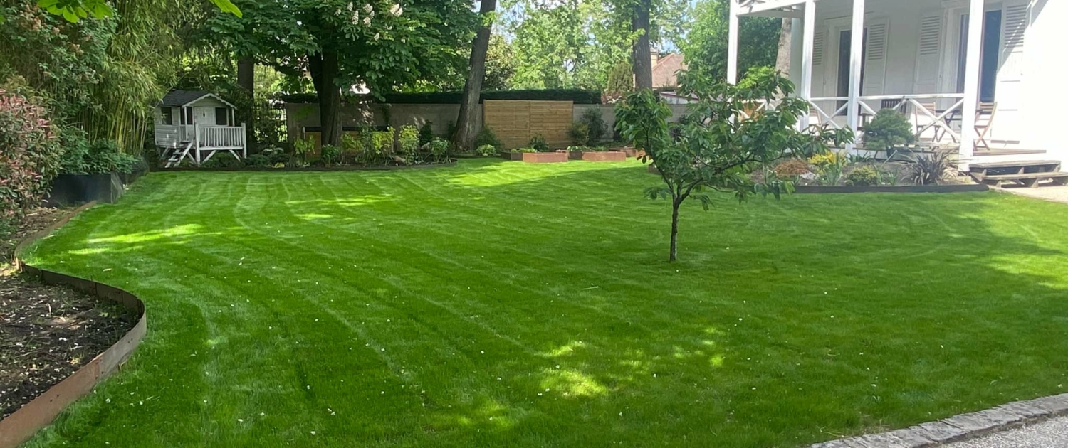 503671186_10160902490987116_5178338714919870693_n Création de jardin sur mesure achevée à Maisons-Laffitte